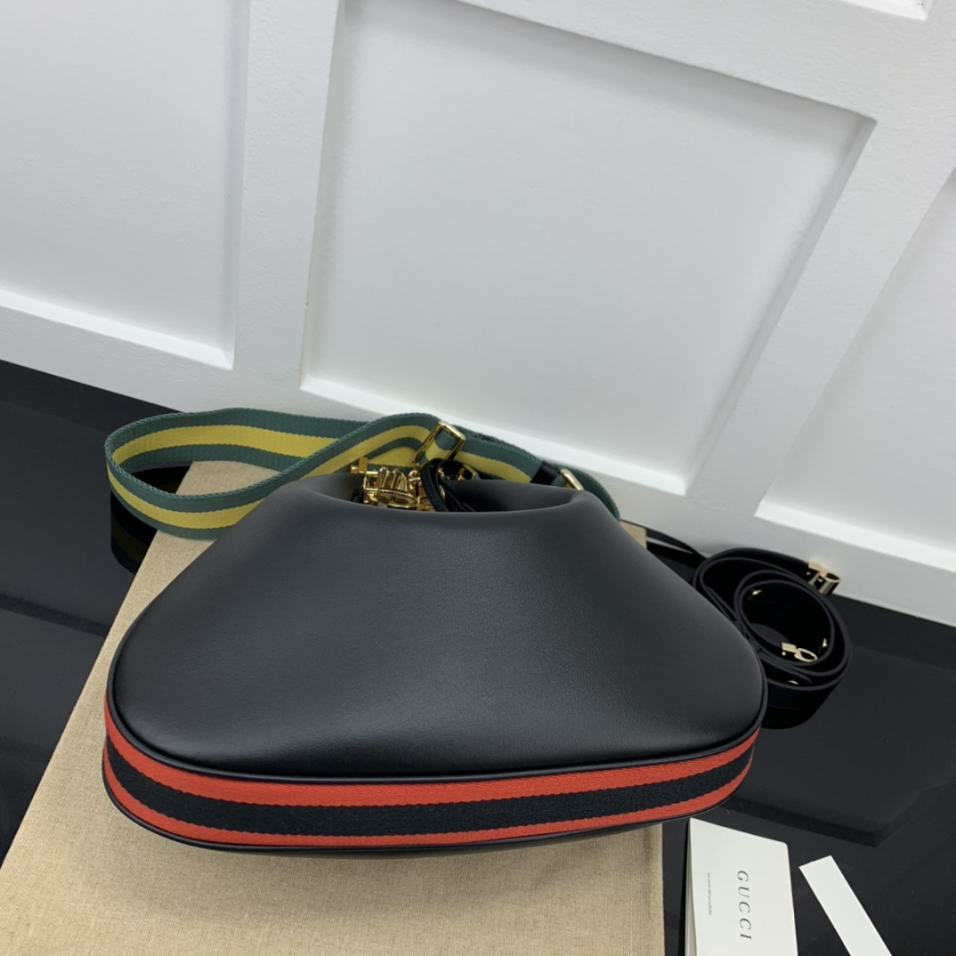 Gucci Hobo Bags